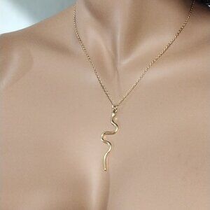 Elegant simple minimalist snake necklace golden tone
